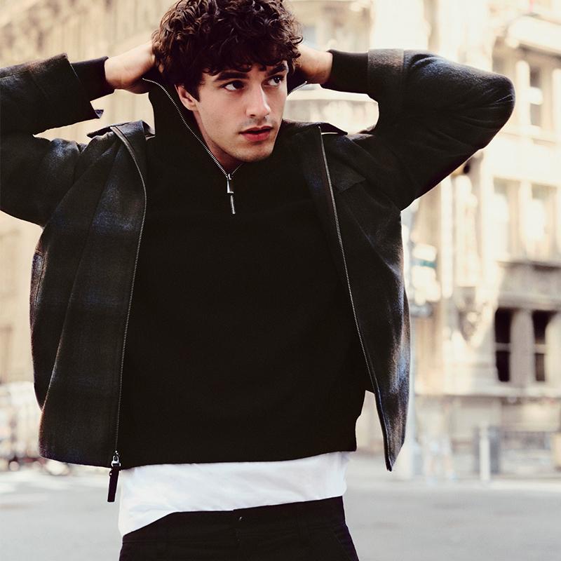 Calvin Klein Solid Color Long Sleeve Stand Collar Pullover Sweater Unisex sweater Black 40BM333-UB1