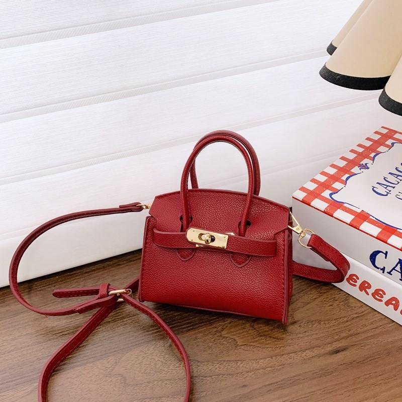

Children Pu Mini Kelly Bag With Breathable Fabric For Daily Use