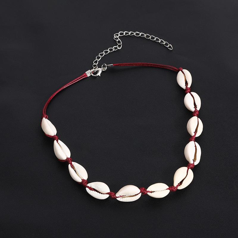 Vintage European-American Shell Necklace: Retro Fashion Accessory & Trendy Travel Souvenir