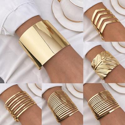 European-American Trendy Wide-Face Cuff Bracelet: Elegant, Smooth Metal, Multi-Layered, High-End Design.