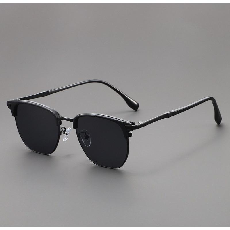 New Retro Metal Square Sunglasses Classic Driving Shades UV Protection Fashionable Street Style Accessories