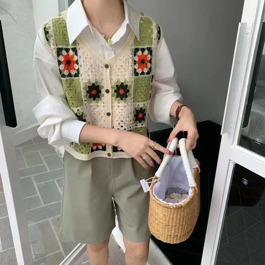 Women's Autumn and Winter Versatile V-Neck Vest Retro Hollow-Out Korean-Style Sweet Designer Niche Loose Top