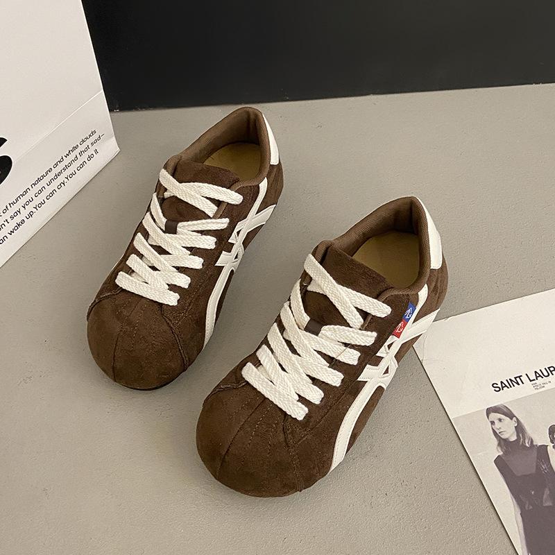 Retro Maillard Color Matching Board Shoes Women's 2025 Autumn New Flat Bottom Inner Height Increase Leisure Sports Forrest Gump Training Shoes