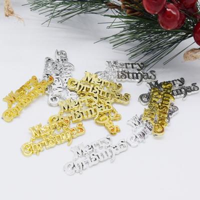 50 Stück Neuer Kunststoff Frohe Weihnachten Anhänger Frohe Weihnachten Englischer Buchstabe Weihnachtsbaum Anhänger DIY Schild Türhänger Ornament
