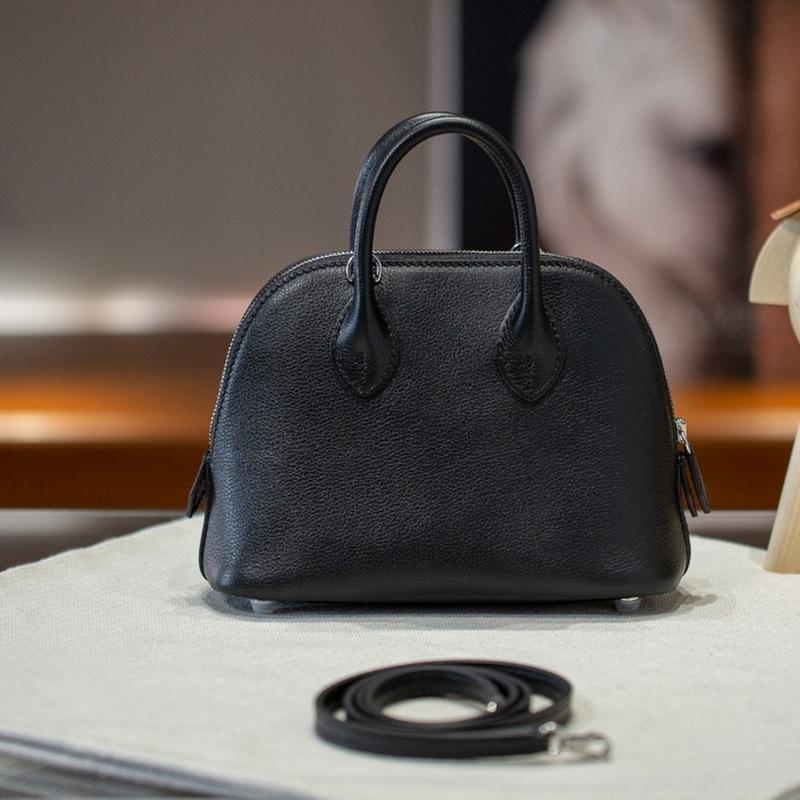 

25 New semi-handmade wax wire steel hardware first layer Evercolor leather mini shell bag, bowling handbag 18 * 13.5 * 7.5cm