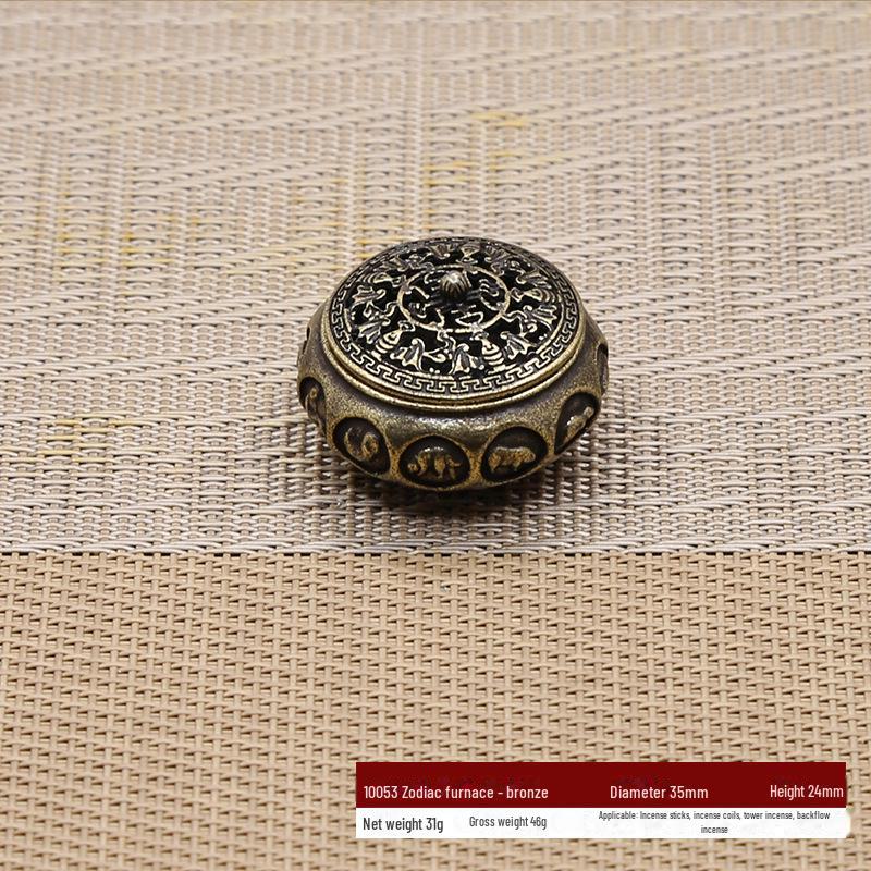 

Антикварная медная курильница из сандалового дерева — классический дизайн на треноге для домашнего декора и чайной церемонии.