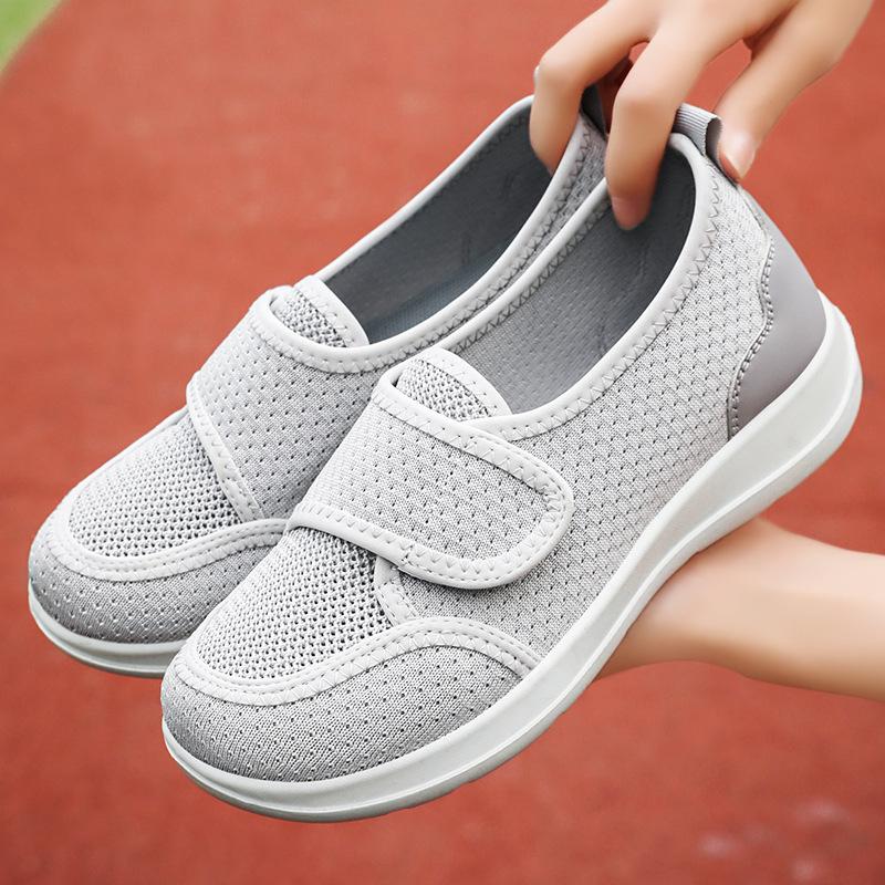 Women's shoes summer new flying woven breathable mother shoes soft sole comfortable walking shoes Velcro casual shoes
