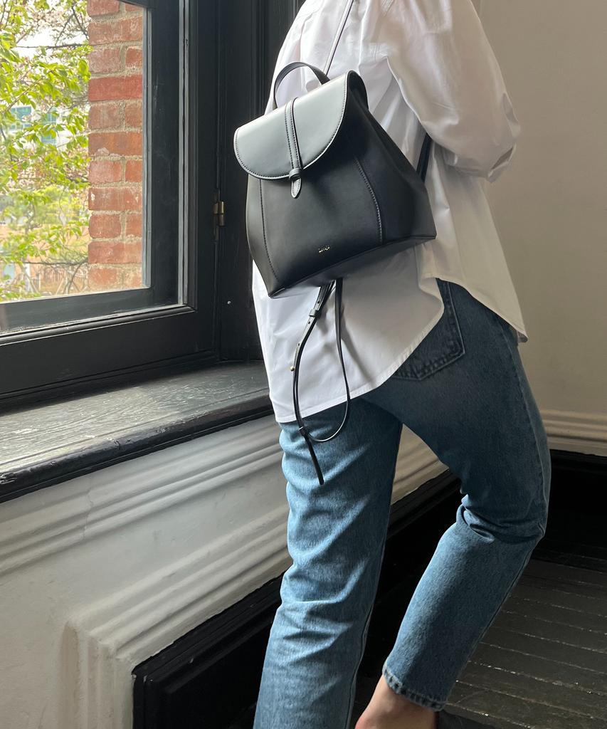 Leveje Monet Backpack (Black Plain)