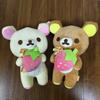 Peluches de Fresa Anime Rilakkuma Muñeco de Peluche Oso Suave Juguetes Decoración Kawaii para Habitación Peluches de Oso de Peluche Oso Lindo de Pareja Regalo de Navidad