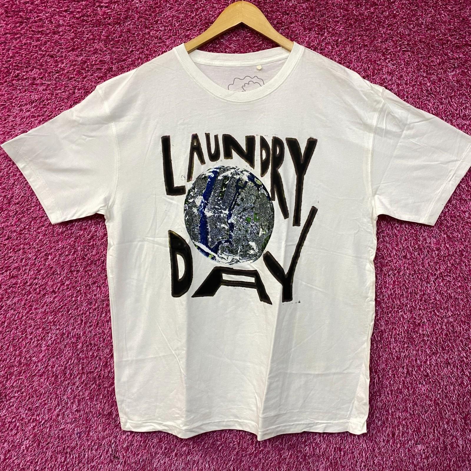 Laundry Day Save the Planet T-shirt S