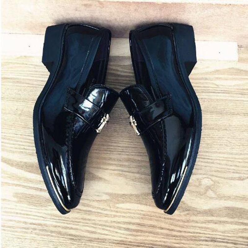 حذاء زفاف أكسفورد على الطراز الإيطالي للرجال بمقدمة مدببة من أكسفورد