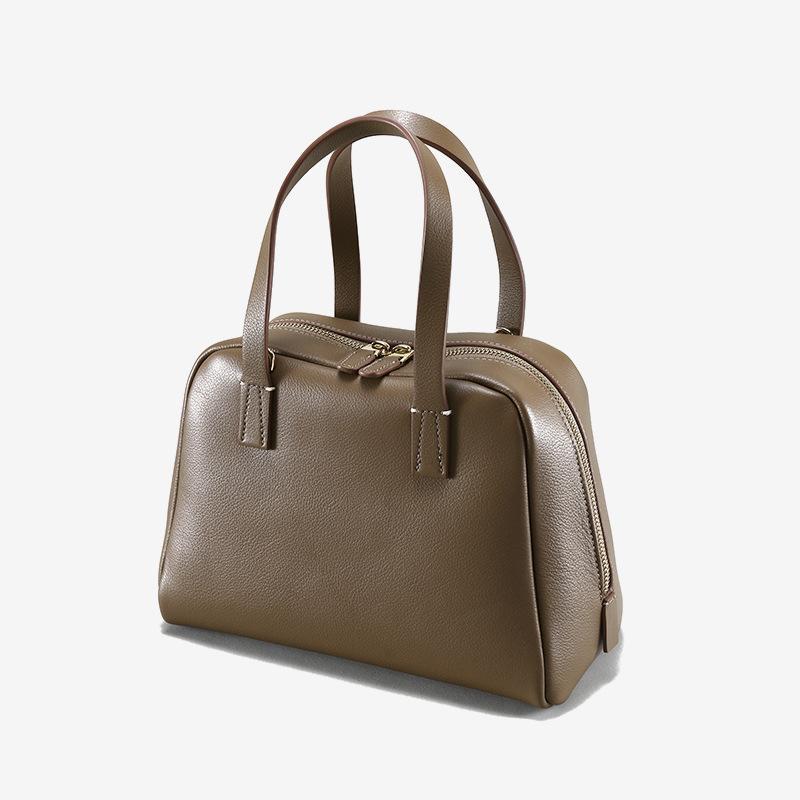 2025 New First-layer Cowhide Bobe Bag Commuter Versatile Large-capacity Messenger Bag Simple Retro Fashion Handbag