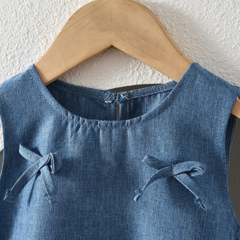 Girls and Children Korean Version of The Cute Imitation Denim Dress Summer New Sleeveless Bow Stitching Hem Skirt