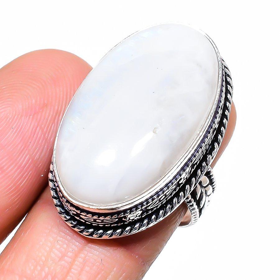 

Natural Rainbow Moonstone Gemstone 925 Sterling Silver Jewelry Ring Size 8 L0e30