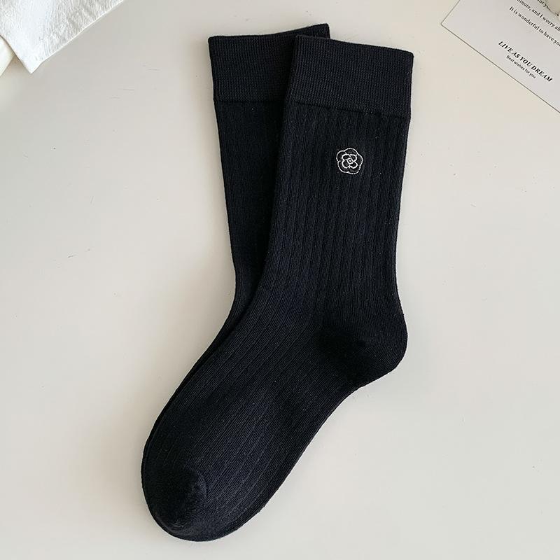 Girls Spring and Summer Simple Embroidery Everything In The Tube Pile Socks
