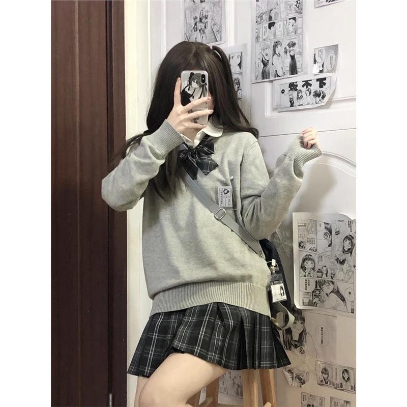 Women's High-End Solid Color V-Neck Sweater: College Style Japanese JK Autumn/Winter Knitted Pullover