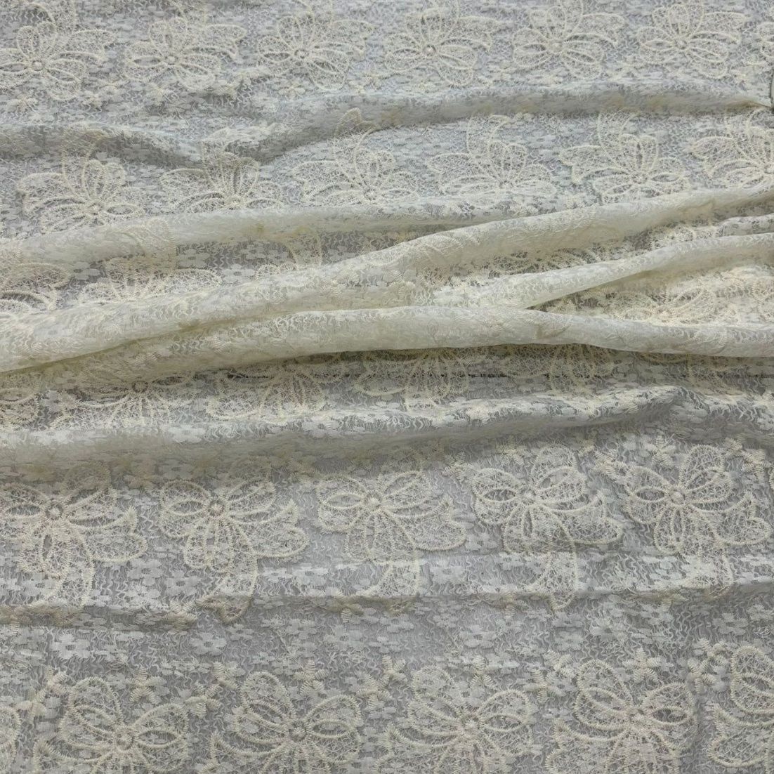 

High-end Heavy Industry s embroidered vintage lace fabric can be used for wedding dresses formal gowns designer clothing fabrics 1.25M&1M абрикосовый