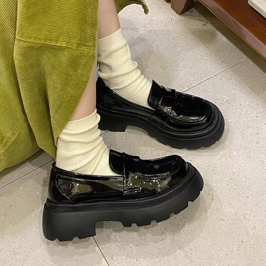 Koreanische Version von Damen-Loafers Frühling und Herbst 2025 neue Plateau-Damenschuhe flache Schuhe im britischen Stil einzelne Schuhe Slipper kleine Lederschuhe