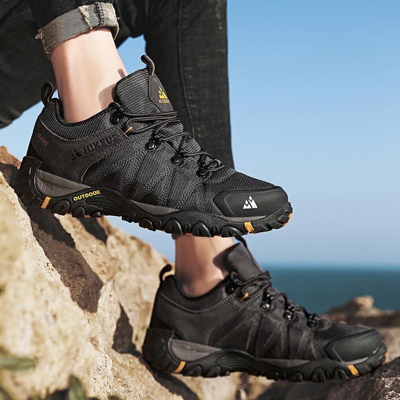 Non-slip Men Hiking Shoes Breathable Outdoor Wear Resistant Splashproof Climbing Men Sneaker Tourism Mountain Shoes