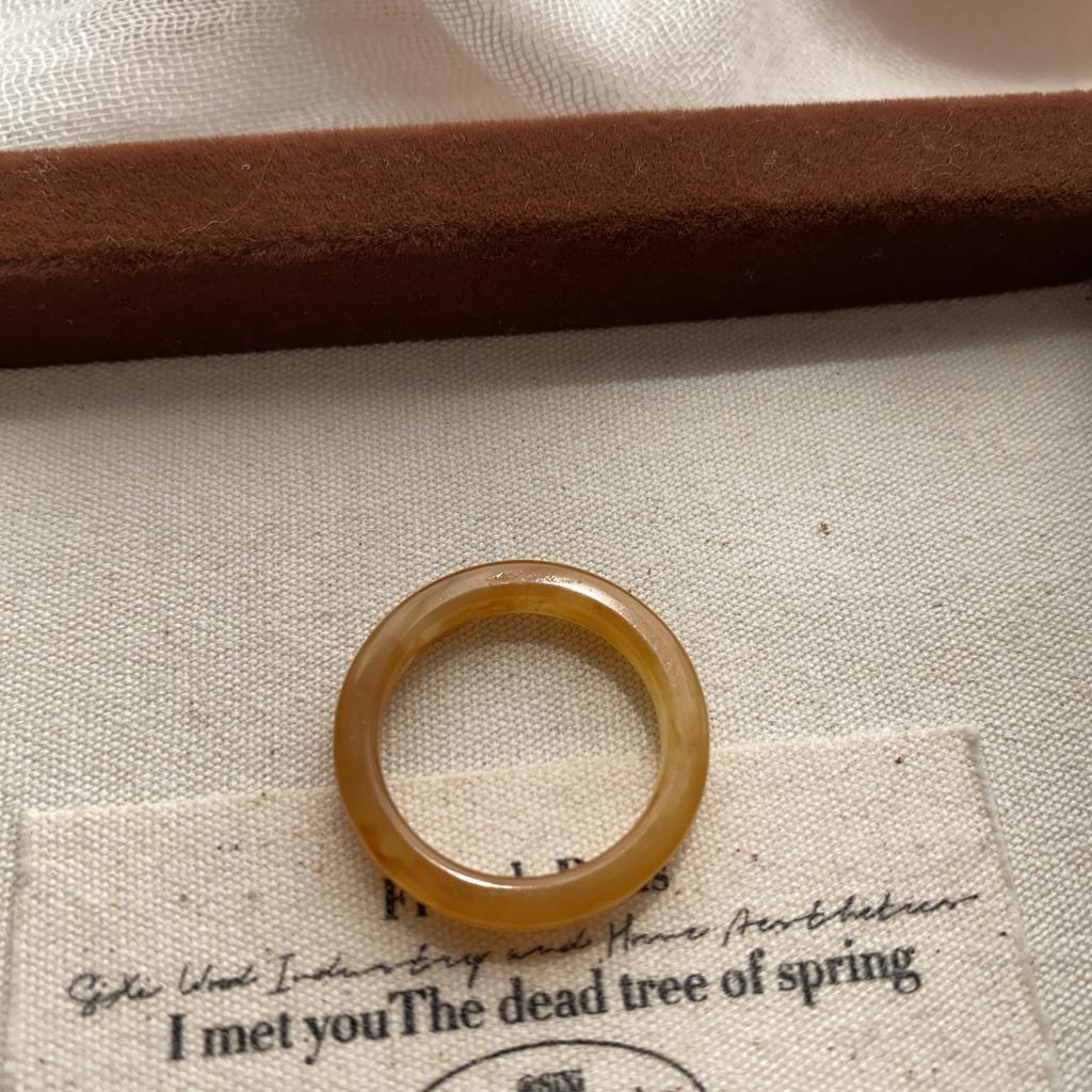 Simple Resin Ring Temperament Niche Design Versatile Daily Leisure Commuting Ring Ring