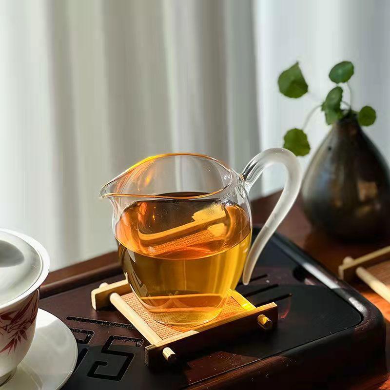 Yiwu Zhengshan 357g Pu 'er tekake Yunnan Yiwu gammelt tre Pu 'er te