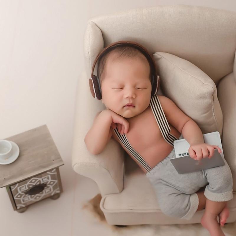 Newborn Photo Props Plastic Laptop Baby Photoshoot Props for Infant Boys or Girls Foldable Mirror for Make-up Durable
