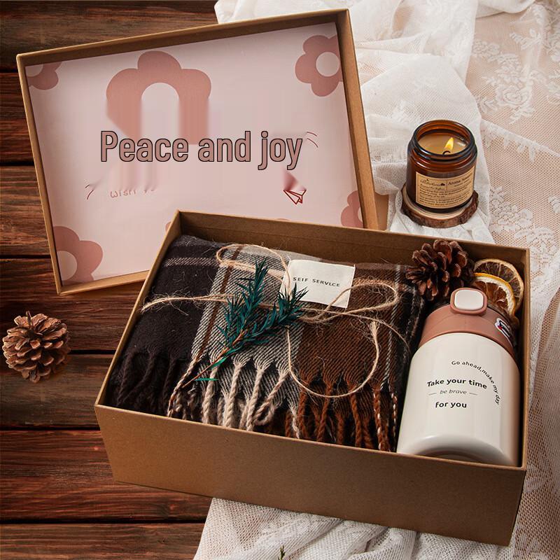 Jumaomao New Year Aroma Scarf Gift Set