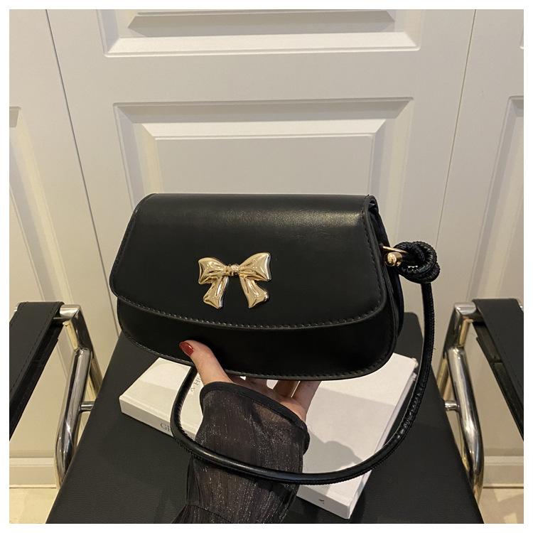 

Однотонная 2025 лето новая мода нишевый дизайн сумка через плечо повседневная универсальная иностранный стиль сумка-мессенджер с бантом чёрный