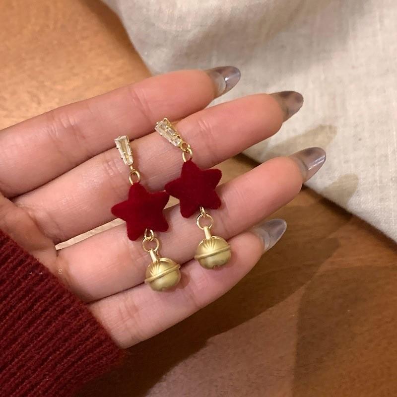 2025 New Year Red Velvet Pearl Earrings: Retro Hong Kong Style Whitening Studs for Women