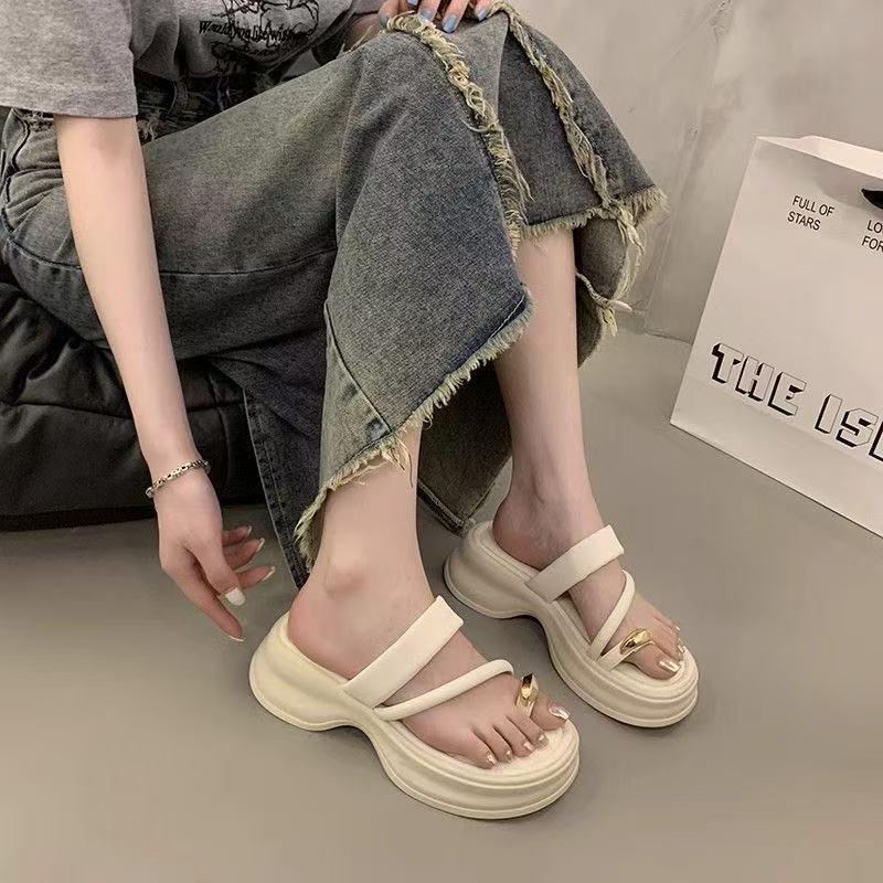 Moda Mulheres Moda sandálias 2024 Verão Novo Chinelos Confortáveis Respiráveis Praia Sandálias Menina Chinelos Franceses Sapatos de Plataforma Mujer