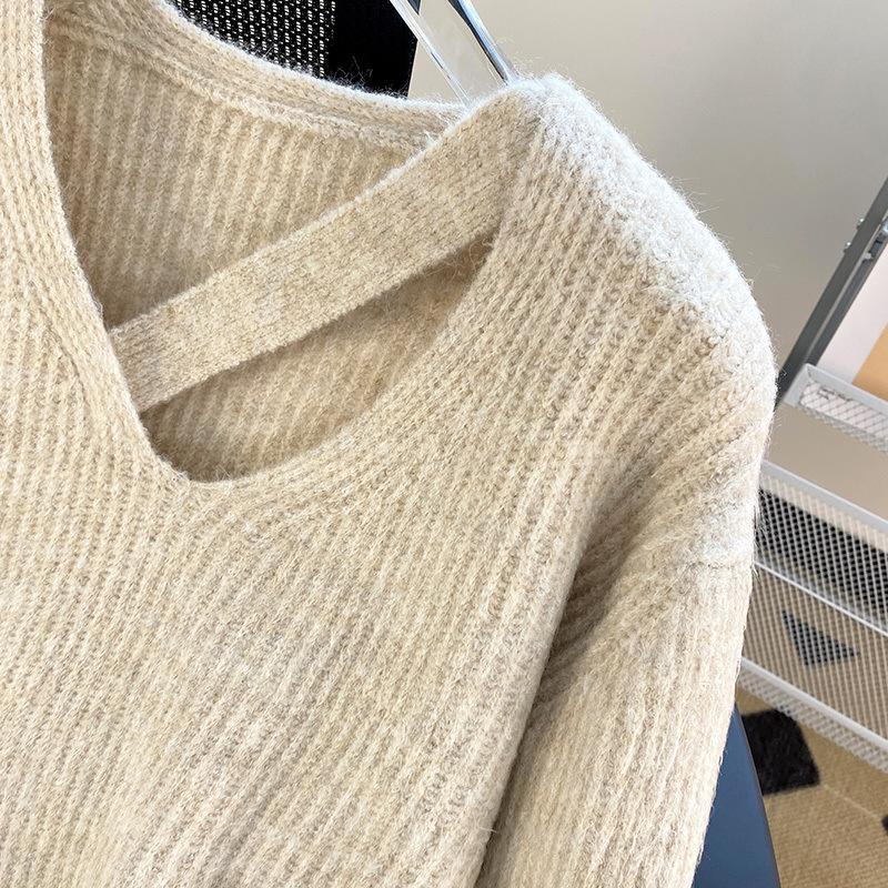 High-quality Collar Cut-out Pullover Sweater Women's Autumn and Winter Korean Version Thickened Design Sense Niche Lazy Style Knitwear