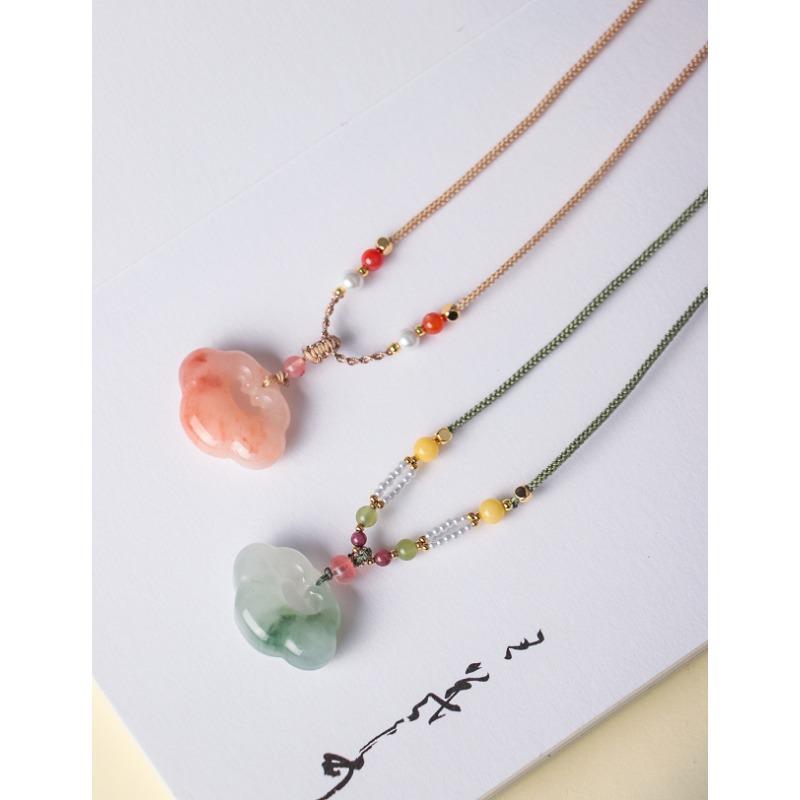 New Chinese Style Light Luxury Natural Jade Agate Ruyi Lock Pendant Necklace For Women