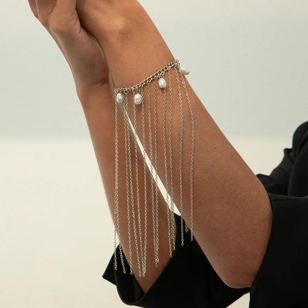 Creative Pearls Long Tassel Simple Handmade Chain Bracelet for Women Unique Temperament Metal Bracelets Charm Jewelry