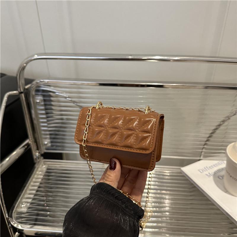 2025 Summer New Bag Women's Trend Small Bag Messenger Bag Women's Fashion Simple Diamond Chain Foreign Style Small Square Bag