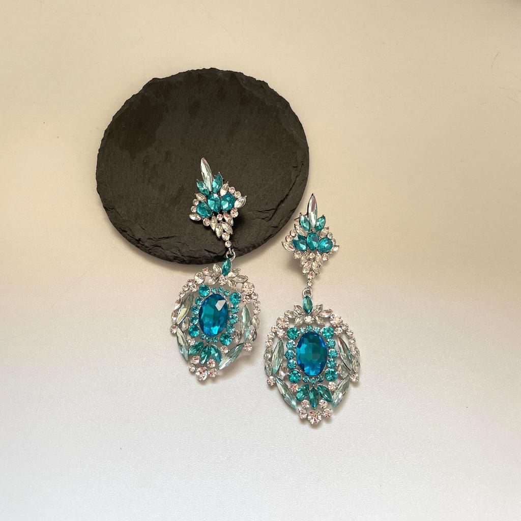 Heavy Industry Palace Earrings for Women Baroque Style Retro Temperament Earrings with Tassels
