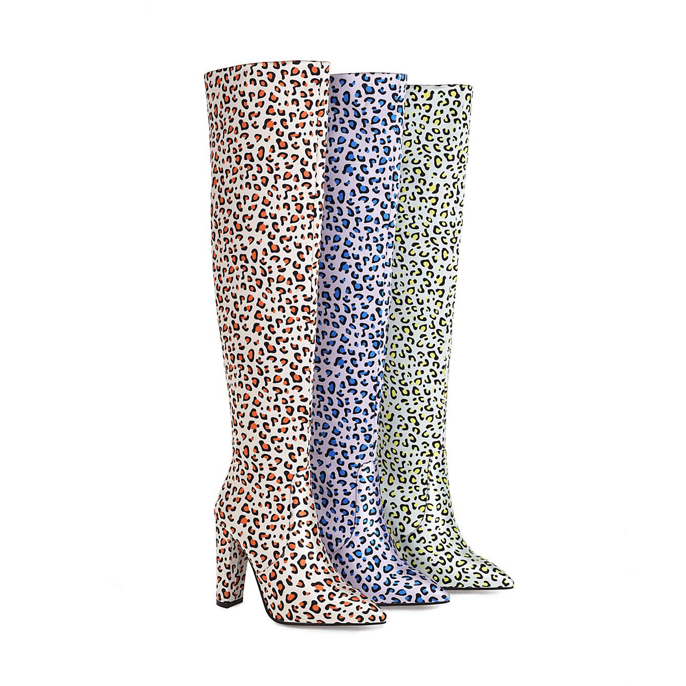 

Новые модные женские сапоги на очень высоком каблуке с острым носком и боковой тягой