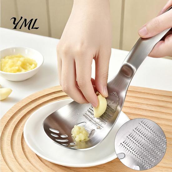 Non-slip Handle Culinary Tool 5-in-1 Stainless Steel Grater Spoon, Multi-Function Kitchen with Egg Separator Professional Food Preparation Accessory