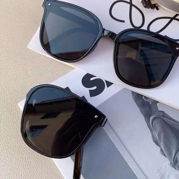 Portable Folding Sunglasses - Second Generation, Unisex, Large Frame, UV Protection