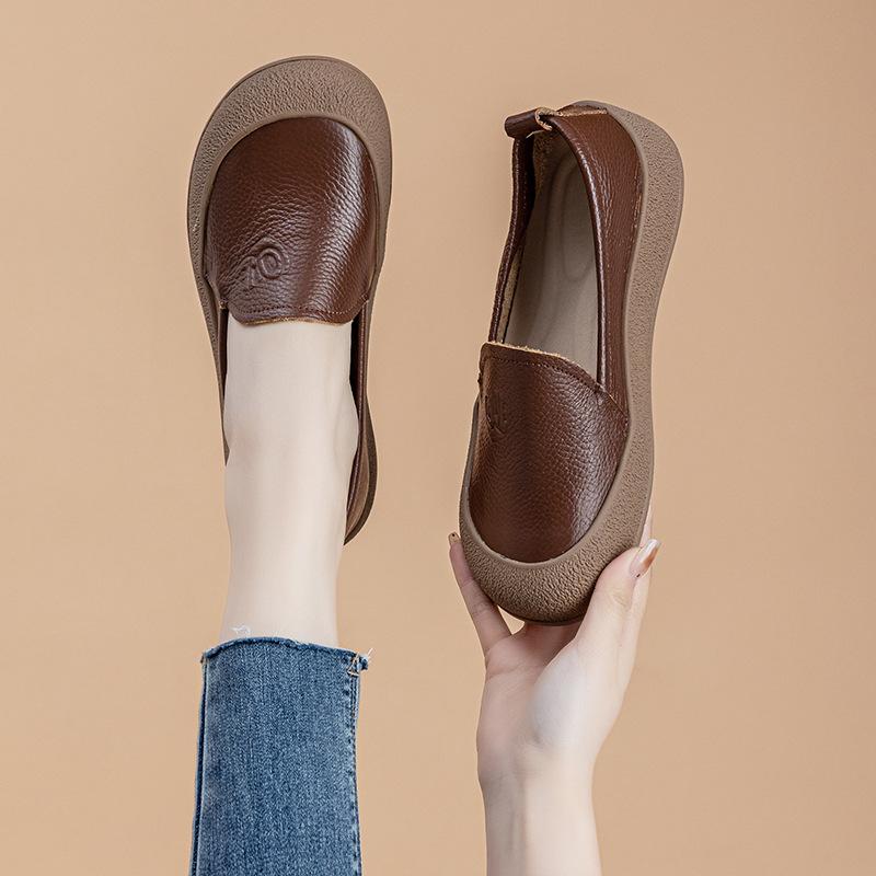 Soft surface soft sole handmade women's shoes comfortable foot flat sole single shoes casual leather shoes