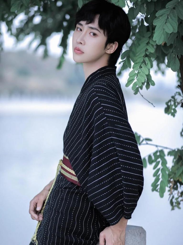 Yukata Kimono-sett Midjebelte Lett å kle på Yukata-sett Sommerklær Festival Fyrverkeri Yukata Kule Enkle Enkle Japanske Klær Jinbei En Størrelse