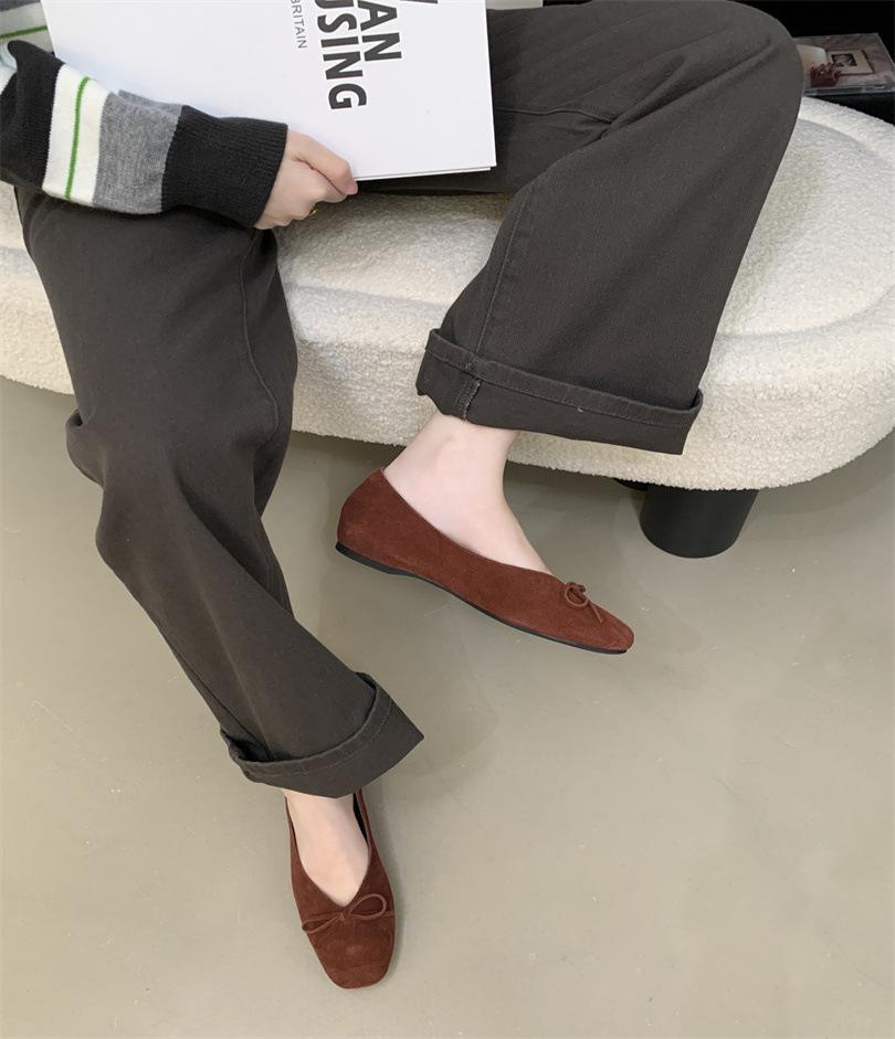 French Xiaoxiangfeng grandma shoes low-heeled single shoes women's shoes color matching thick heel leather bow square head soft sole single shoes wome