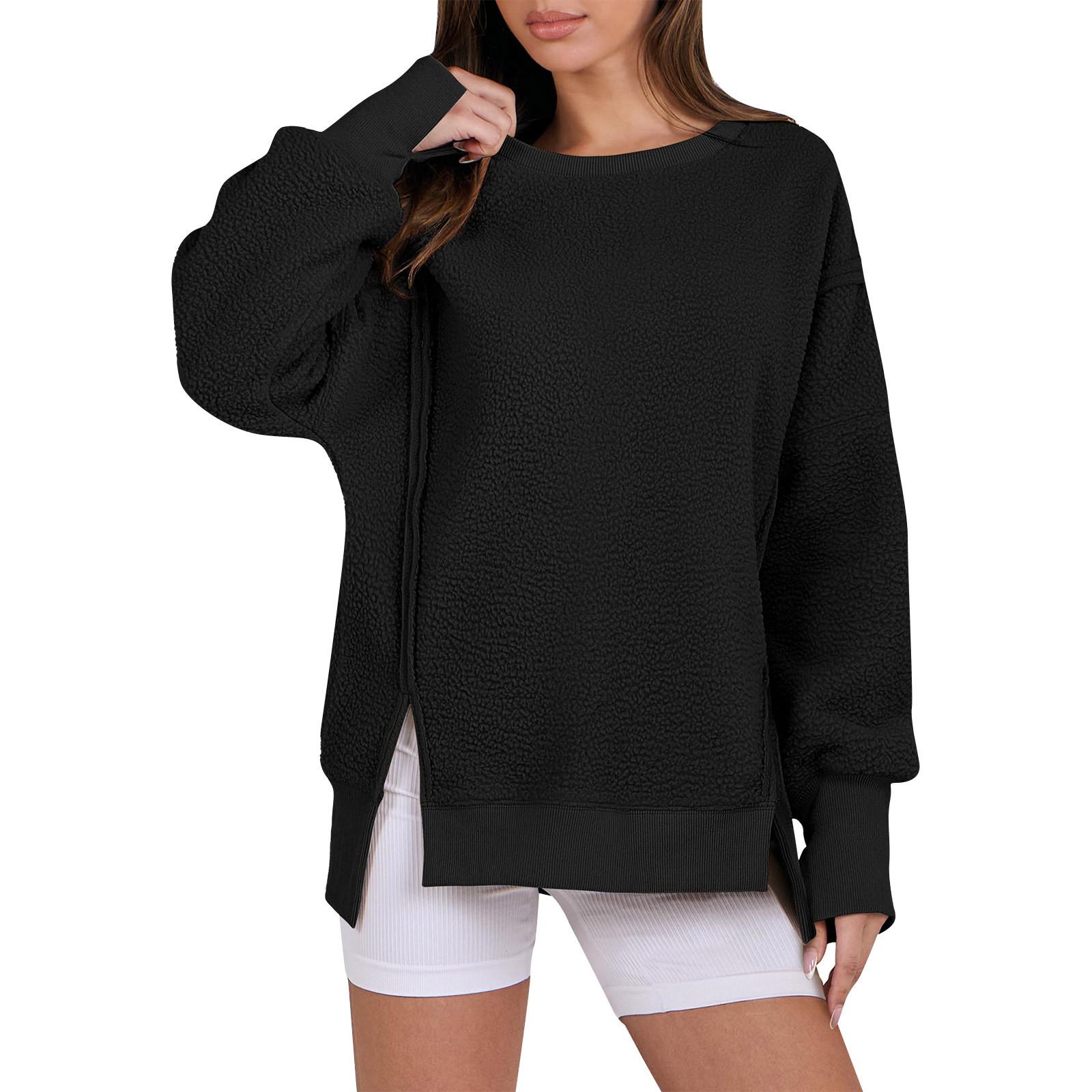 Женский свитер в полоску осень-зима с длинным рукавом и открытыми плечами — фото 4