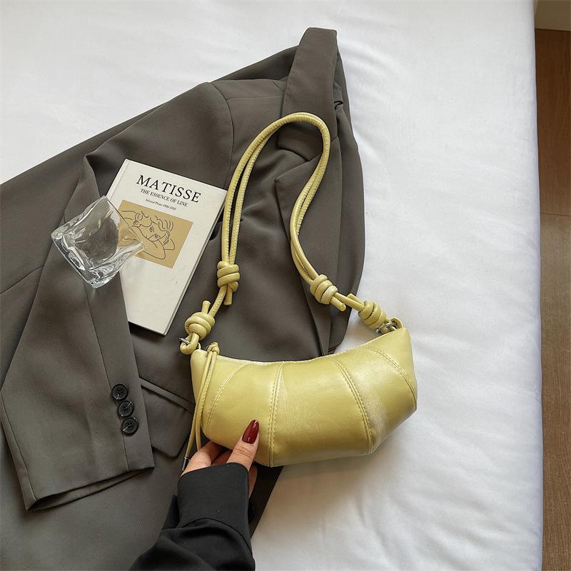 Korean version of fashion dumpling bag women's 2025 summer new trendy simple casual shoulder bag texture versatile niche women's bag