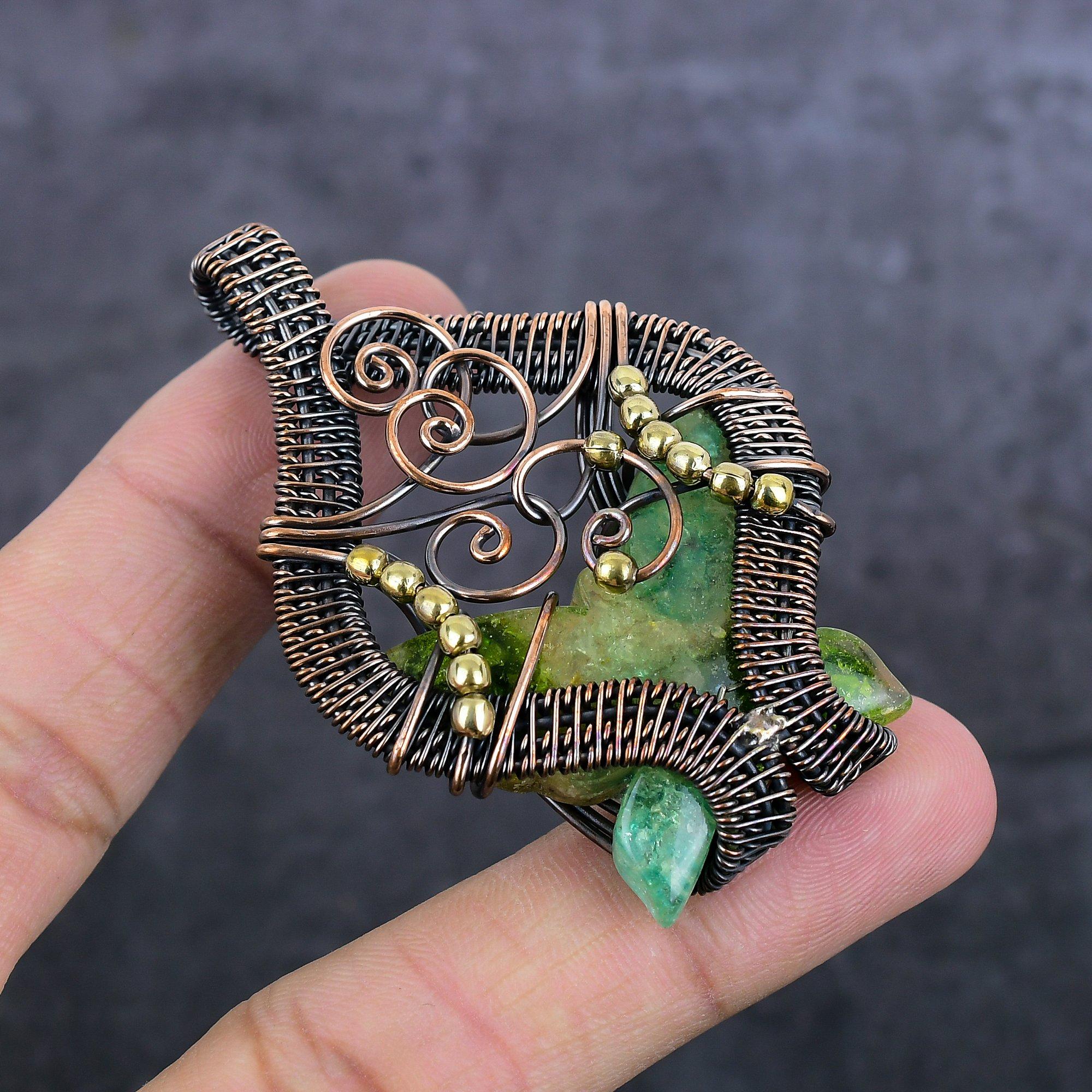 

Green Apatite Handmade Copper Wire Wrap Jewelry Pendant 2.56 S2Q25