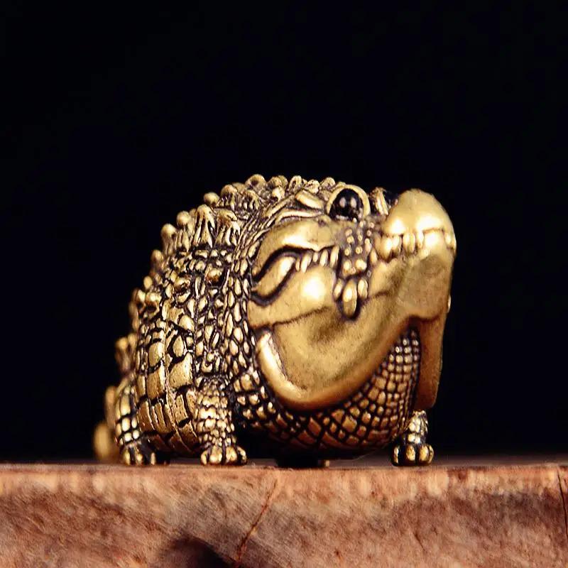 Antique Bronze Crocodile Statue Retro Copper Animal Figure Home Ornaments Feng Shui Business Decorations Crafts
