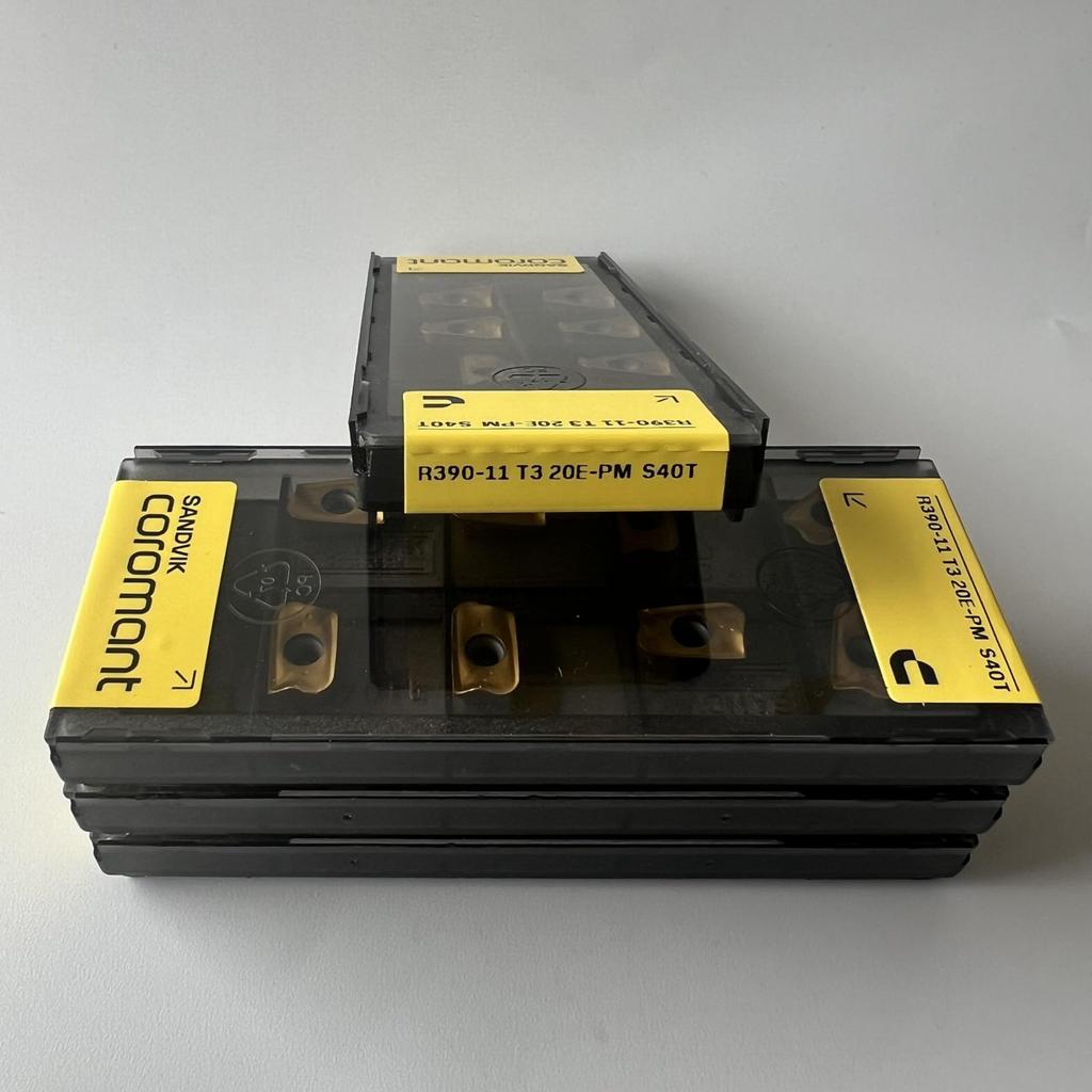 SANDVIK / R390-11T320E-PM S40T / Original Swedish hard alloy blade 10 Pcs