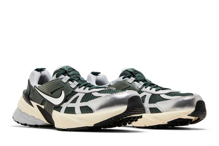 Nike V2K Run Vintage Green
