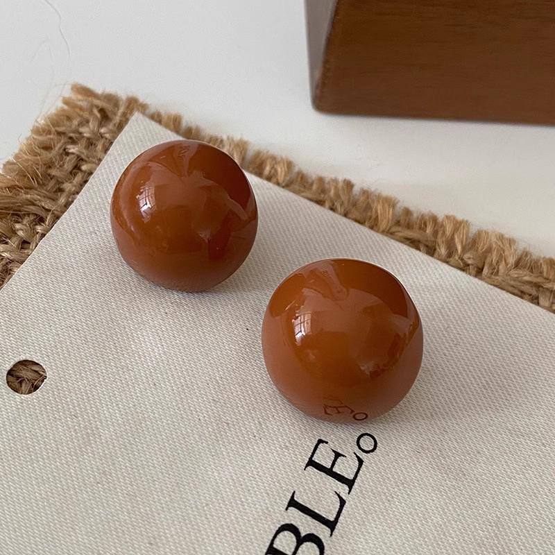 Silver Needle Clover Stud Earrings: Retro Hong Kong Style, Elegant and Fashionable Women's Luxury Jewelry.