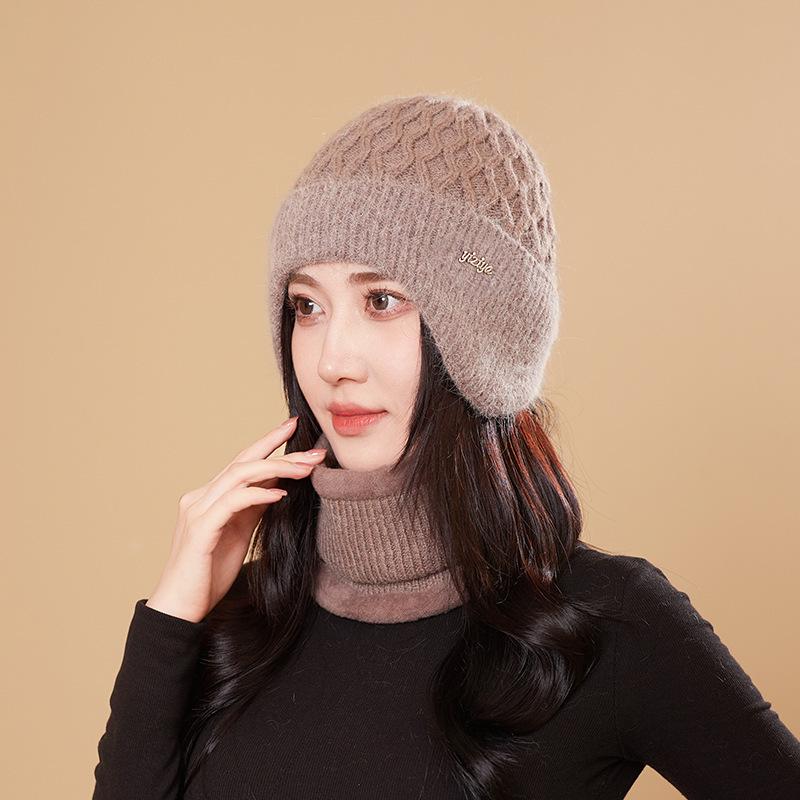 Autumn and Winter Middle-aged and Old Mother Wool Hat Knitted Two-piece Set, Ear Protector, Pullover Hat, Scarf, Plush Warm Hat