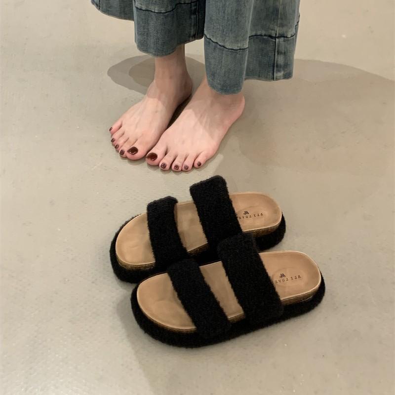 European Goods Ins Super Fire Wool Wool Shoes Thick-soled Muffins, Small People, Foreign Style, One-word Sandals, Slippers Outside Women's Shoes